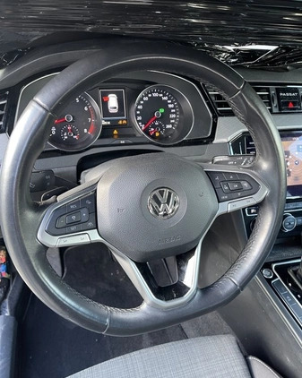 Volkswagen Passat cena 46500 przebieg: 69514, rok produkcji 2019 z Rybnik małe 497